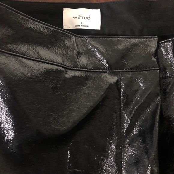 Aritzia shiny pants - Picture 3 of 4